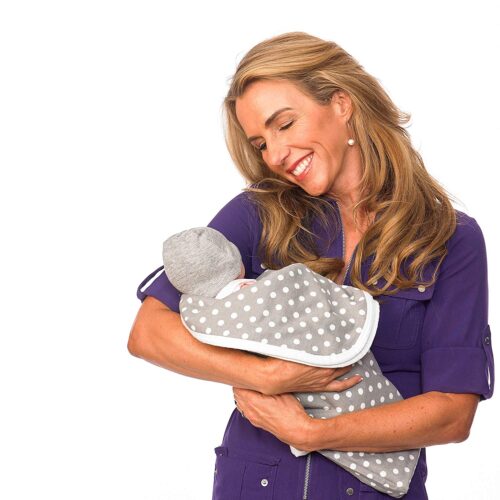 Mor holder baby med SYB anti-stråling babytæppe